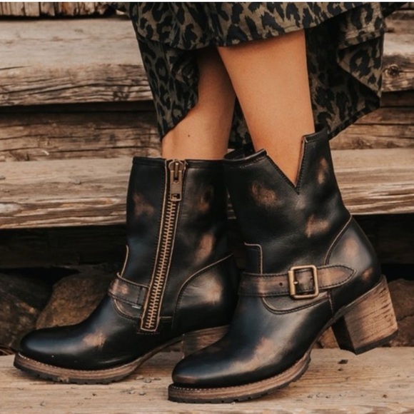 Freebird by Steven Shoes - Freebird Carlito Boot in Distressed Black Leather Size 8